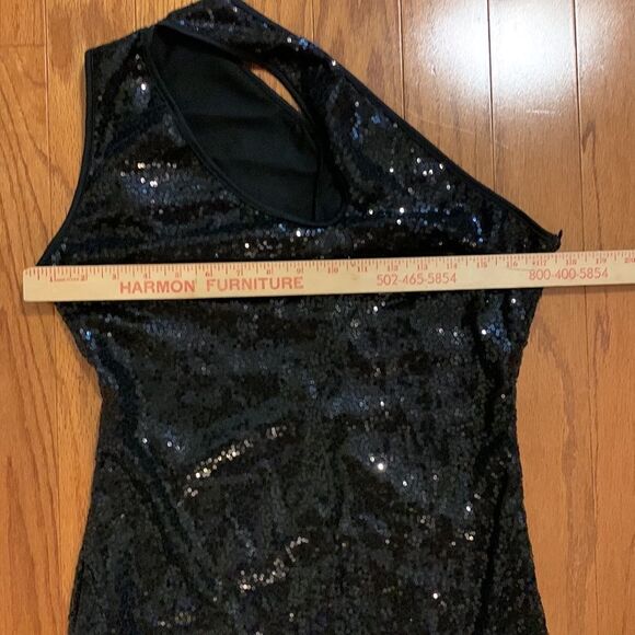Maxi Medium one-shoulder formal sequened black dress NWOT - Picture 6 of 8